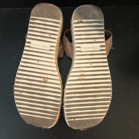 Women’s Steve Madden sandals size 8 - Picture 2 of 2
